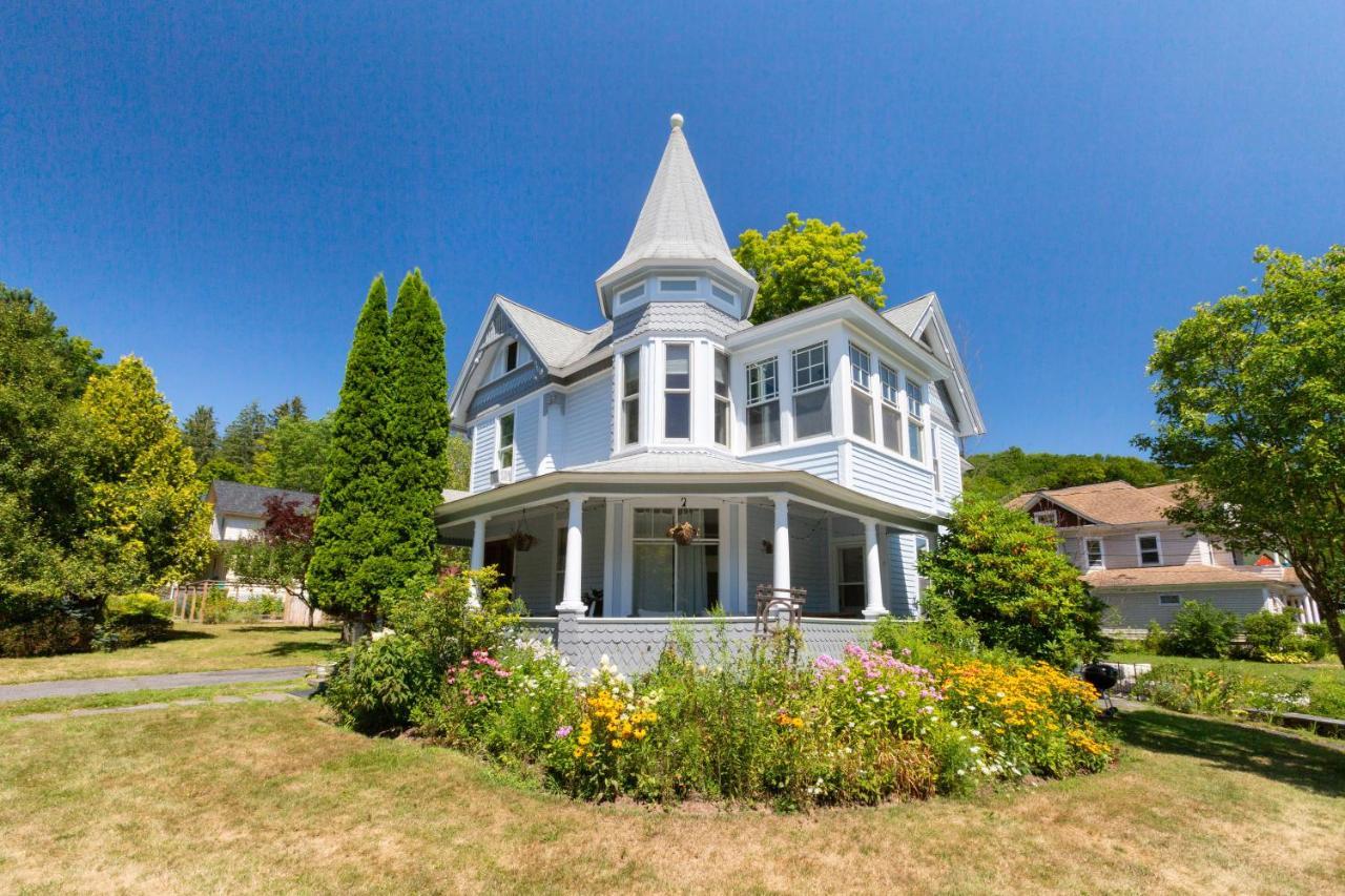 Streamside Victorian Villa Margaretville Exteriör bild